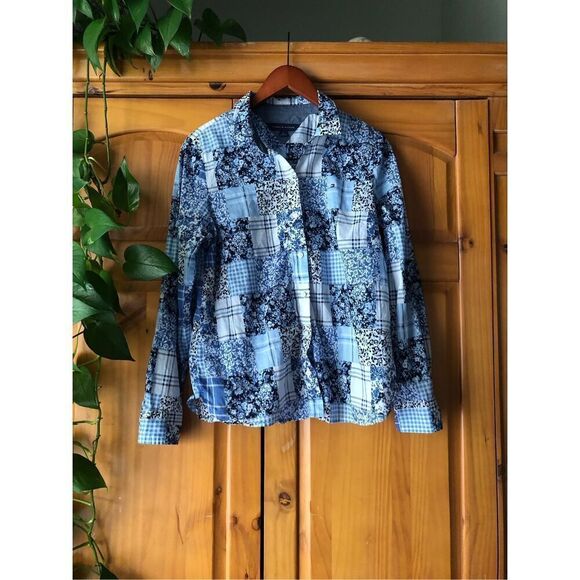 Tommy Hilfiger Women's Cotton Patchwork-Print Roll-Tab Shirt Size M - Picture 3 of 13